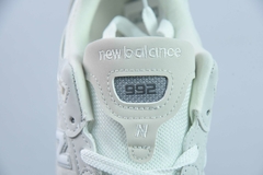 Tênis New Balance 992 White Silver - loja online