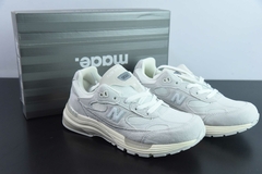 Tênis New Balance 992 White Silver