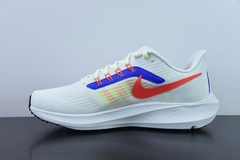 Tênis Nike Air Zoom Pegasus 39 White Crimson Racer Blue na internet