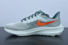 Tênis Nike Air Zoom Pegasus 39 Pure Platinum Total Orange na internet