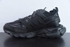 Tênis Balenciaga Track Black na internet