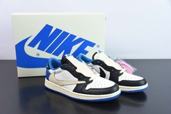 Tênis Jordan 1 Retro Low OG SP Fragment x Travis Scott