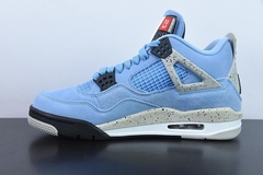 Tênis Jordan 4 Retro University Blue na internet