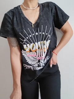 Remera Agatha Young and Wild - comprar online