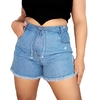 Short Jeans com Cinto em Cordinha e Barra Desfiada