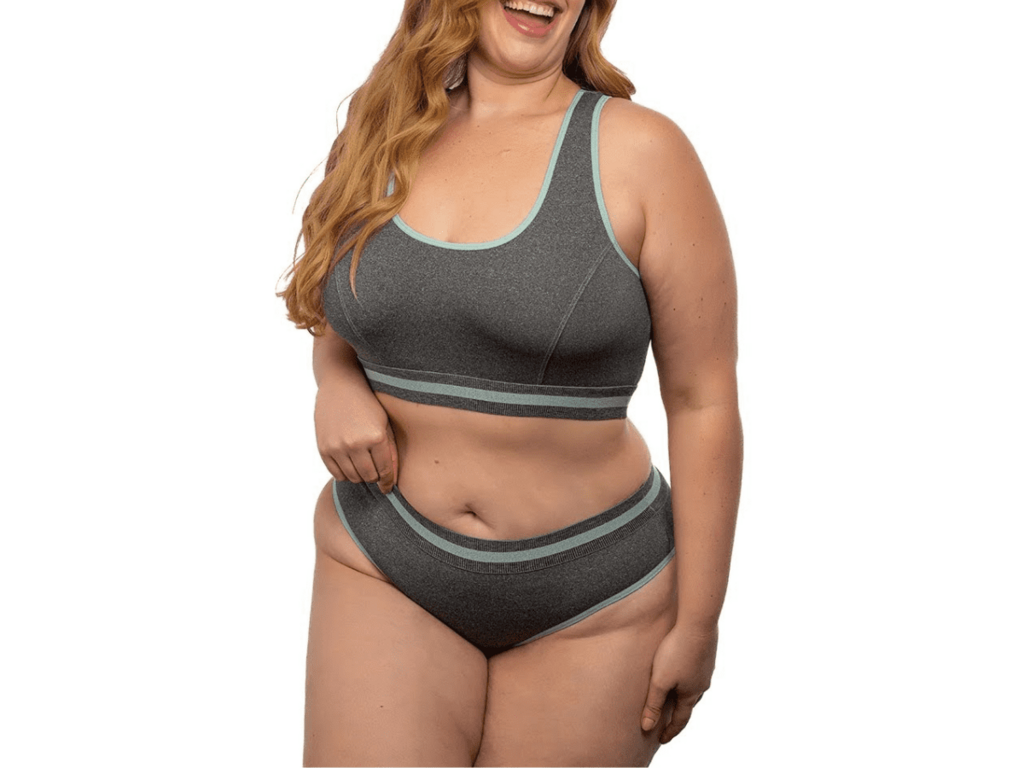 https://dcdn.mitiendanube.com/stores/003/028/222/products/conjunto-fitness-plus-size-1-marisa-plus-size-5-1b024bd731006be39617017279620610-1024-1024.png