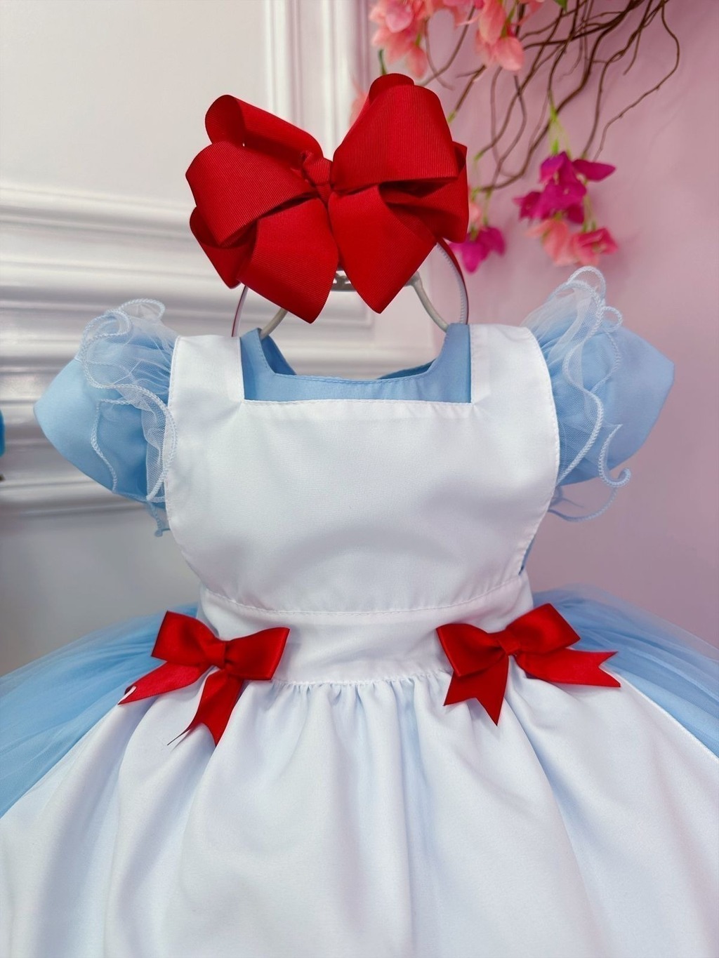 Roupa alice no pais fashion das maravilhas