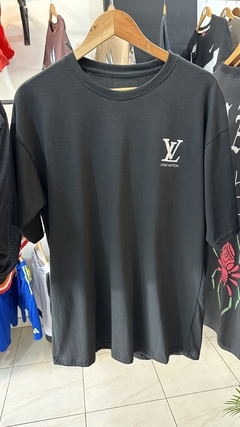 Remera LV