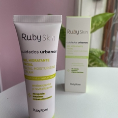 Gel hidratante facial de Ruby Skin - comprar online