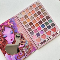 Mega Paleta de Sombras Paloma