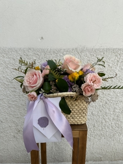 Flower Basket CH Valentine´s Day - comprar en línea