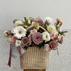 Flower Basket Valentine´s Day 2024