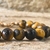 Pulseira Pedra Natural olho de tigre - coragem - comprar online