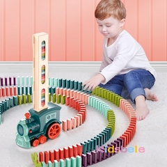 Brinquedo Educativo, Locomotiva Mágica: Distribui os dominós automaticamente, Trator com luz e som. O brinquedo perfeito para seus anjinhos. - ÁGUIASHOPPING