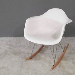 Sillon Eames Mecedor (Adulto)