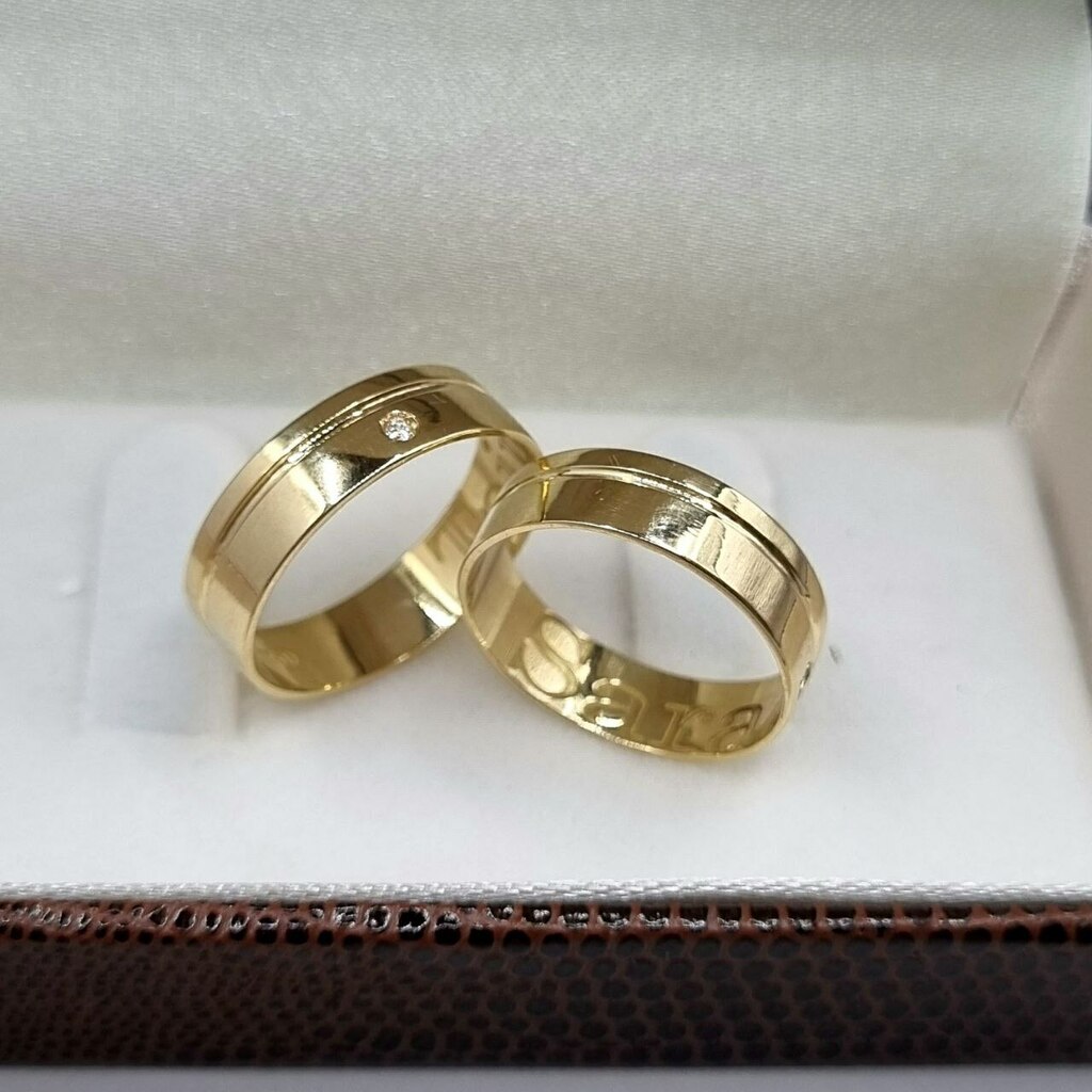 Par de Aliança Casamento de Ouro 18k 2.5mm Diamante