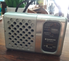 APARELHO DE RÁDIO SANYO MOD.PR 1250