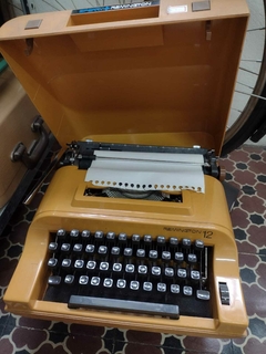 MÁQUINA DE ESCREVER REMINGTON