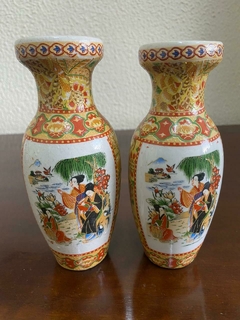 VASO PEQUENO ANTIGO DE PORCELANA CHINESA - comprar online