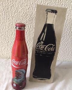 GARRAFA COCA COLA COM CAIXA DE MADEIRA