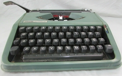 MÁQUINA DE ESCREVER OLIVETTI LETTERA 82 - comprar online