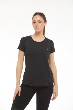 Remera Mesh Básica dry 6723