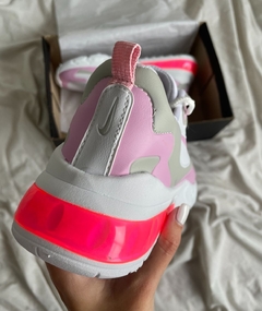 Nike 270 rosa y gris - TempoShoes