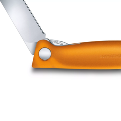 CUCHILLO PLEGABLE VICTORINOX 6.7836.F9B SWISS CLASSIC - NARANJA - tienda online