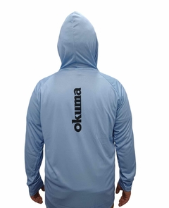 Remera Okuma Premium CELESTE