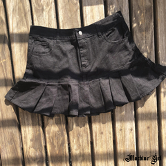 Minifalda negra Y2K