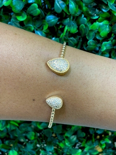 Bracelete Gota Cravejado Dourado - Vocevipresentes