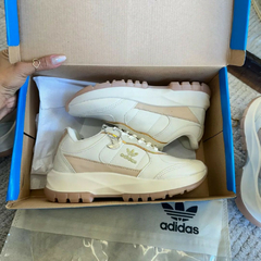 Adidas Luxury Amendoa - UrgTênis