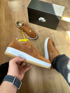 Nike Air Force 1 Camurça