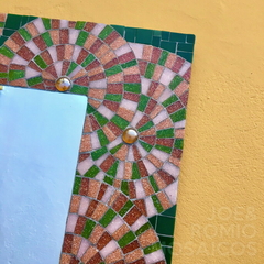 Espelho em Mosaicos - Caracóis na internet