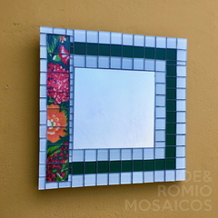 Espelho em mosaicos - Florais (verde)