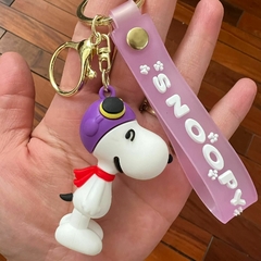 Llavero de Goma de Snoopy - Con Gorra Violeta