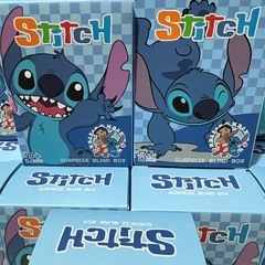 Cajita de Sorpresa de Stitch - Trae 3 Cartas y 1 Muñequito - comprar online