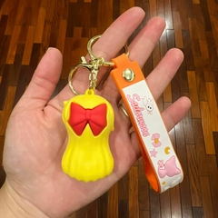 Llavero de Goma de Sailor Moon - Amarillo Sentada - comprar online