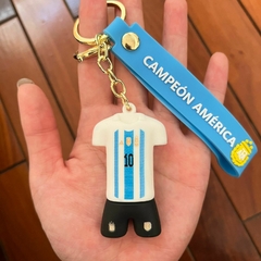 **Llavero de Goma de Camiseta Argentina - 3 Estrellas