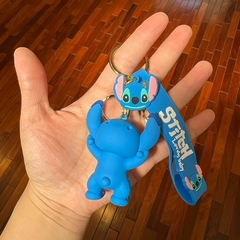 Llavero de Goma de Stitch - Brazos arriba - comprar online