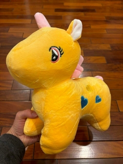 *Peluche de Unicornio - Amarillo -30cm-