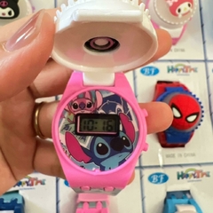 [T] Reloj Digital Infantil Con Tapa Giratoria y Luces -STITCH ROSA - Shop Limite Zero