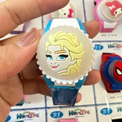 [T] Reloj Digital Infantil Con Tapa Giratoria y Luces -ELSA