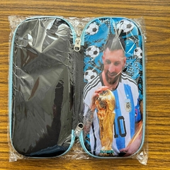 Cartuchera Mediana 3D De MESSI 1 CIERRE en internet