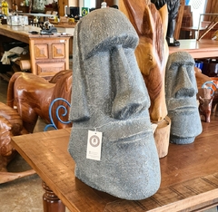 Escultura Cabeça Moai Texturizada Arenite Cinza Grande na internet