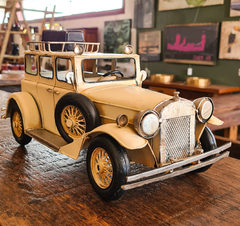 Carro Modelo Antigo de Metal Decorativo Branco - comprar online