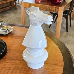 Peça de Xadrez Decorativa Cavalo Branco em Poliresina - comprar online
