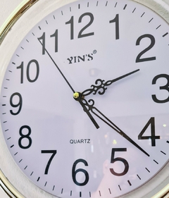 Relógio De Parede Prateado - 35cm de Diametro - Yin's Quartz - Marcenaria Tiradentes - Móveis e Decoração Artesanais de alto padrão