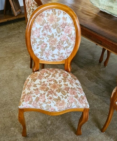 Cadeira Medalhão com Estofado sem Braço em Vinhático - Marcenaria Tiradentes - Móveis e Decoração Artesanais de alto padrão