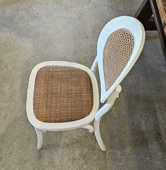 Cadeira de Palinha Natural Branca Envelhecida na internet